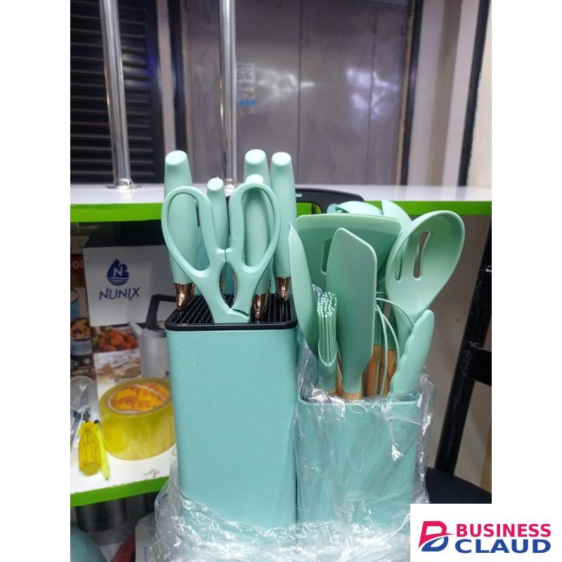 19 PCS Silicon Kitchen Set of Cooking Spoons Knife Set And Chopping Board - Green.