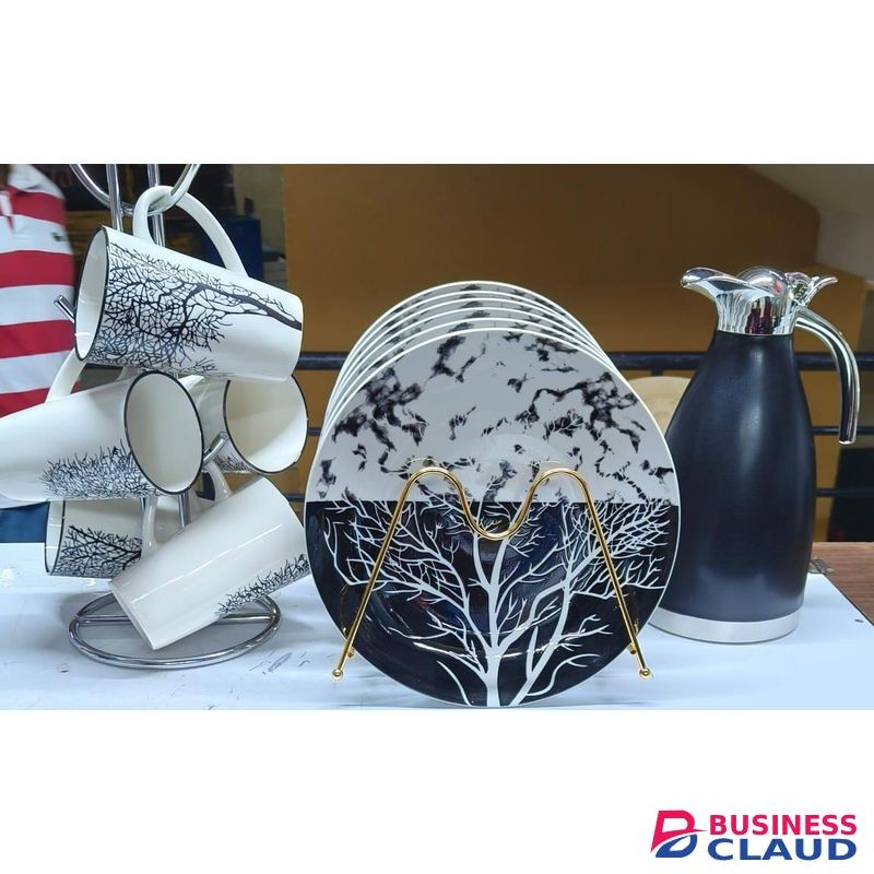 13 pcs dinner sets 6 tree plates 6 tree cups 1 black flask Kindly note cups stand and plates stand not inclusive