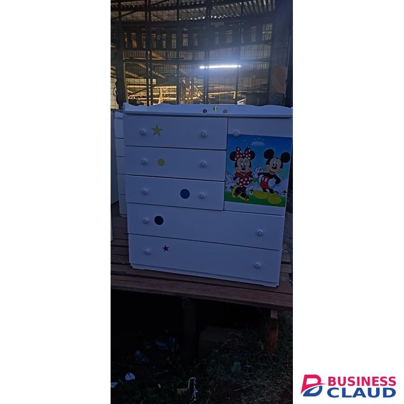 4*4 feet chaste of drawers