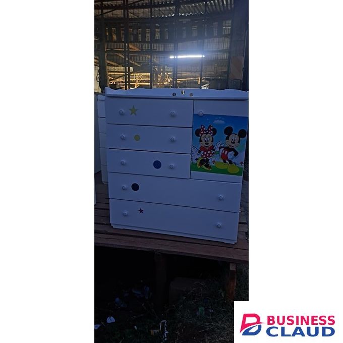 4*4 feet chaste of drawers