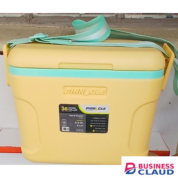 Pinnacle 8Ltr Cooler Box - pink
