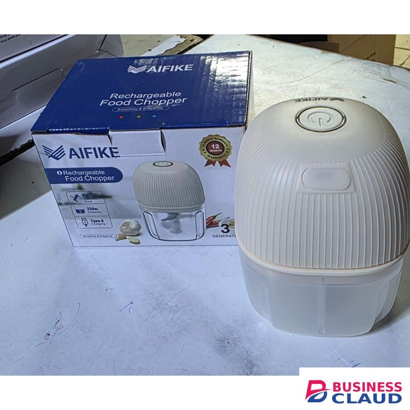 Rechargeable food chopper