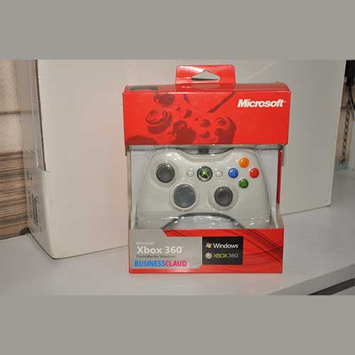 Microsoft Xbox 360 Wired Controller (White)