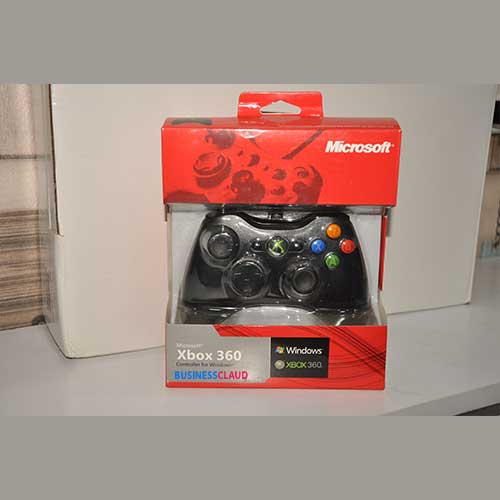 Microsoft Xbox 360 Wired Controller (Black)