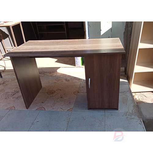 Cheapboard Manicure Table