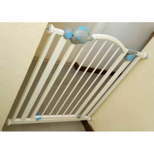Baby and toddler's  safety  gates