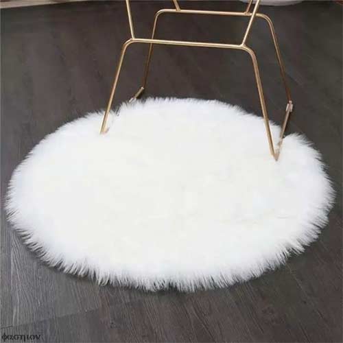 Round faux fur rug