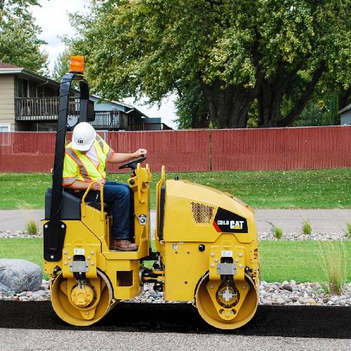Cat | Caterpillar CB1.8 Tandem Vibratory Roller