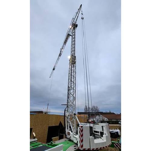 Liebherr MK 73-3.1 Compact and flexible carrier machine