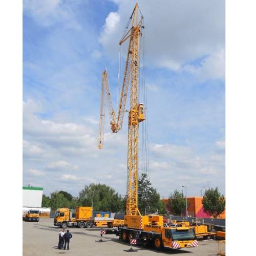Liebherr MK 88-4.1 Compact and flexible carrier machine