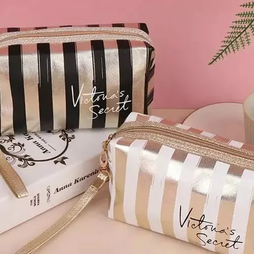 queens accessories make up bag