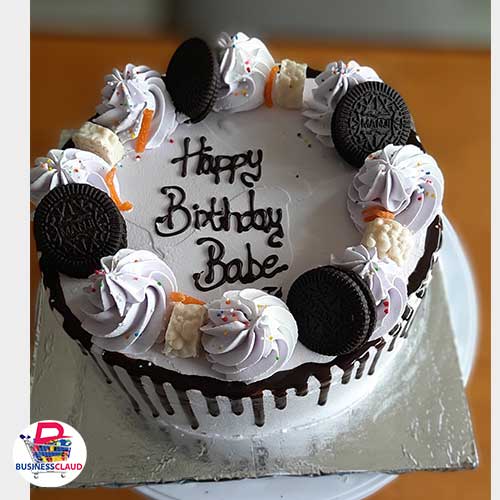 Irresistible Blueberry Cake: Bursting with Juicy Flavor for Every Occasion