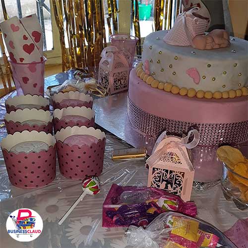Celebrate Achievements with a Customizable Congratulations Cake