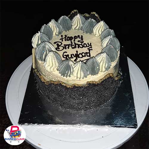 Irresistible Sugarsheet Buttercream Cake: Indulgent Treat for Special Occasions