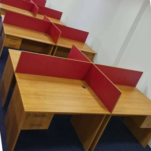 Cluster of 4-Way Workstation office furniture with Fabric Screen Panel
