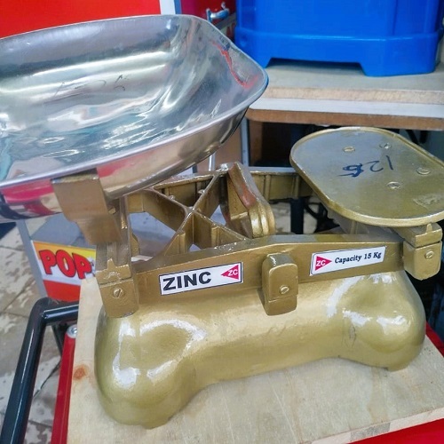 Manual weighing scale with upto 1kg