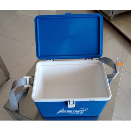 Marina Cooler Box 5L  premium quality cooler box with a shoulder strap