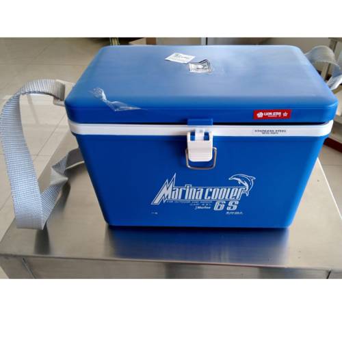 Marina Cooler Box 5L  premium quality cooler box with a shoulder strap