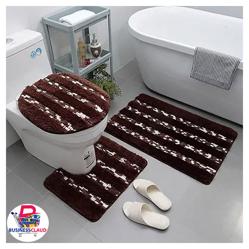 Luxurious fluffy bathroom matd